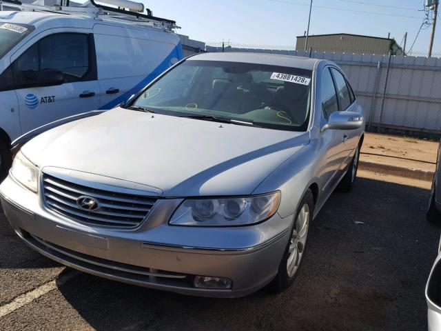 KMHFC46F28A293194 - 2008 HYUNDAI AZERA SE SILVER photo 2