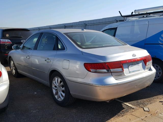 KMHFC46F28A293194 - 2008 HYUNDAI AZERA SE SILVER photo 3