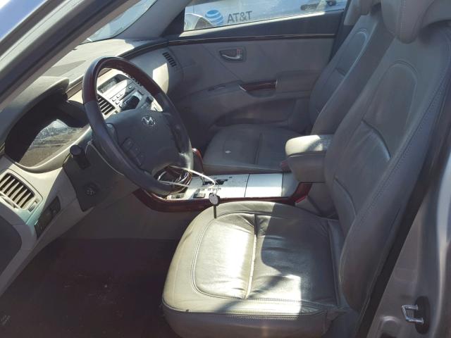 KMHFC46F28A293194 - 2008 HYUNDAI AZERA SE SILVER photo 5