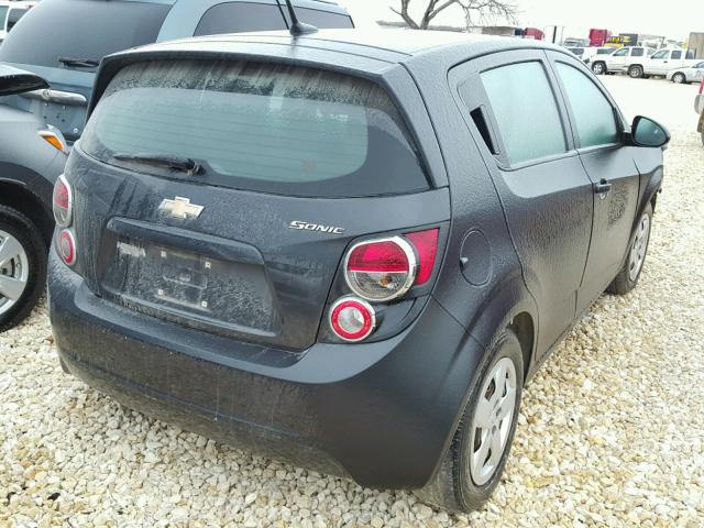 1G1JA6SH0E4209545 - 2014 CHEVROLET SONIC GRAY photo 4