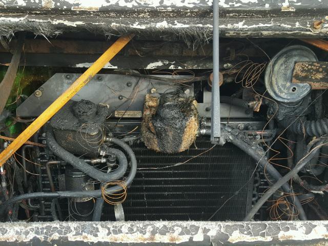 17N330120KW014704 - 1989 CATA MOTORHOME BURN photo 7