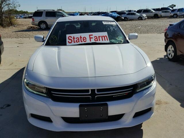 2C3CDXBG8FH790418 - 2015 DODGE CHARGER SE WHITE photo 9