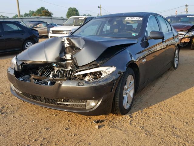 WBAXH5C58DD107031 - 2013 BMW 528 XI GRAY photo 2