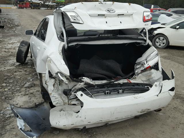 4T1BK3EK0BU612835 - 2011 TOYOTA CAMRY SE WHITE photo 5