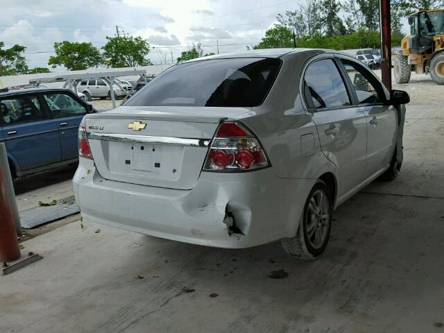 KL1TG5DE5BB226304 - 2011 CHEVROLET AVEO LT WHITE photo 4