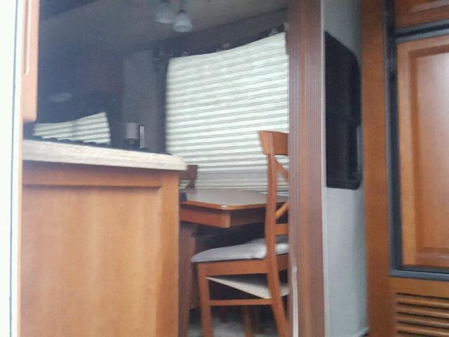 4YDF34523CE760608 - 2012 KEYSTONE TRAILER WHITE photo 10