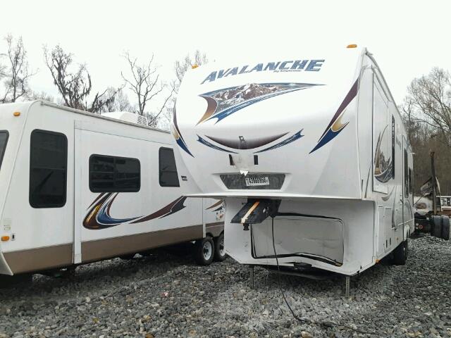 4YDF34523CE760608 - 2012 KEYSTONE TRAILER WHITE photo 2