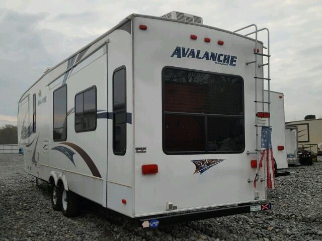 4YDF34523CE760608 - 2012 KEYSTONE TRAILER WHITE photo 3