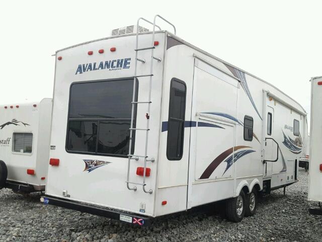 4YDF34523CE760608 - 2012 KEYSTONE TRAILER WHITE photo 5