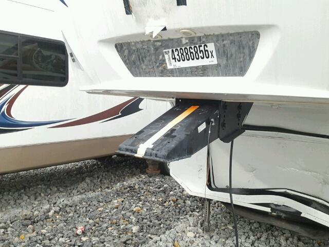 4YDF34523CE760608 - 2012 KEYSTONE TRAILER WHITE photo 8