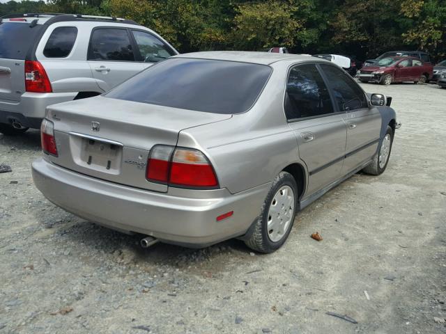 1HGCD5530VA109966 - 1997 HONDA ACCORD LX GRAY photo 4