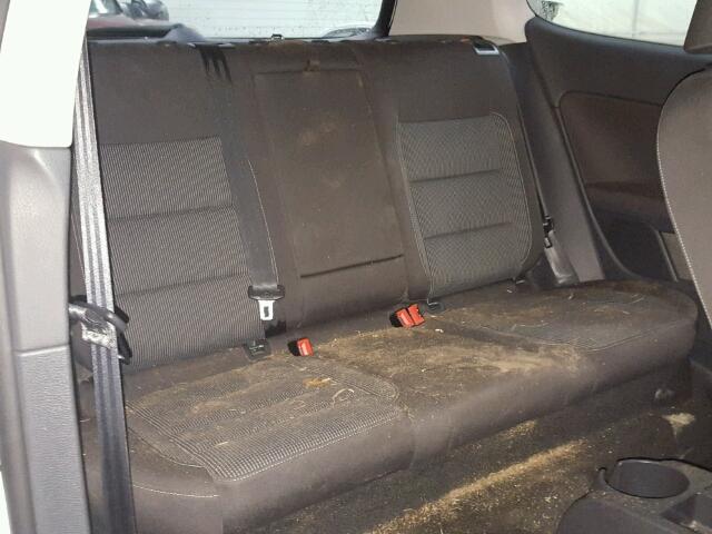 WVWAB7AJ6BW275547 - 2011 VOLKSWAGEN GOLF WHITE photo 6