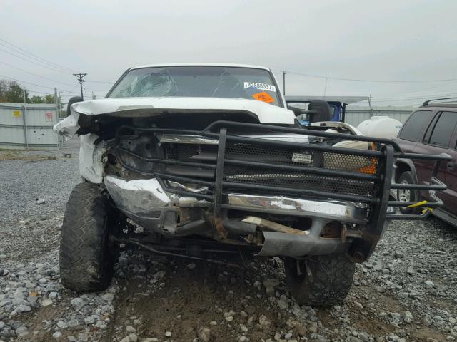 1FTNW21F61EA07994 - 2001 FORD F250 SUPER WHITE photo 9