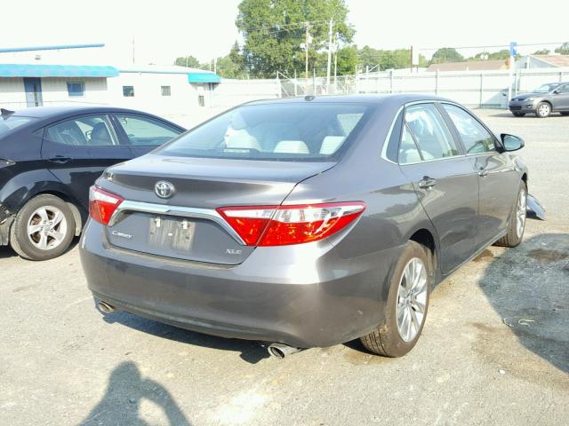 4T1BK1FK0HU577452 - 2017 TOYOTA CAMRY XSE SILVER photo 4