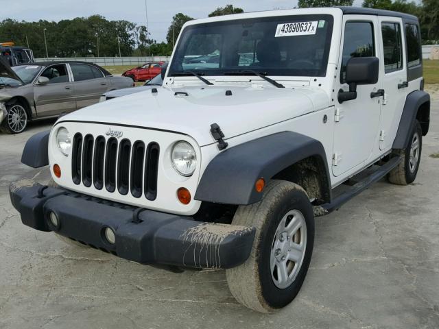 1C4BJWDG6CL211285 - 2012 JEEP WRANGLER U WHITE photo 2