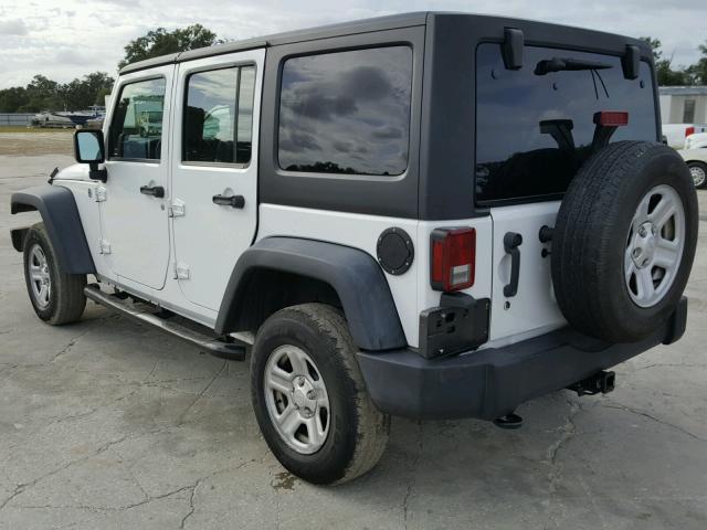 1C4BJWDG6CL211285 - 2012 JEEP WRANGLER U WHITE photo 3