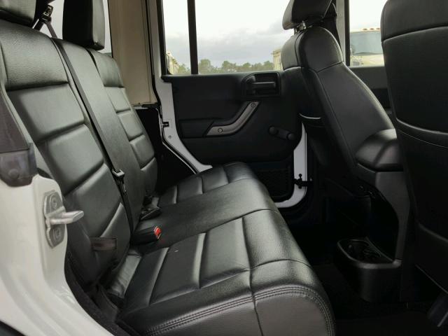 1C4BJWDG6CL211285 - 2012 JEEP WRANGLER U WHITE photo 6