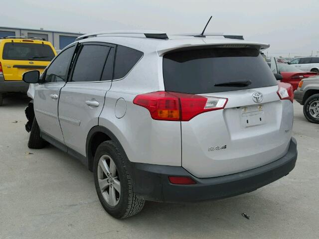 2T3WFREV4FW168388 - 2015 TOYOTA RAV4 XLE SILVER photo 3