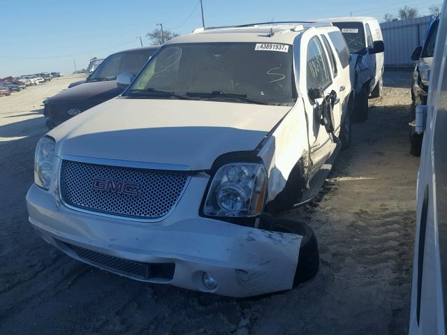 1GKS1MEF6DR255297 - 2013 GMC YUKON XL D WHITE photo 3