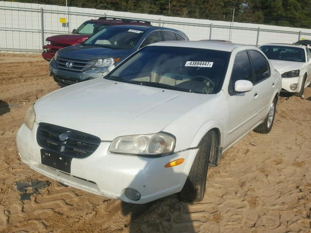 JN1CA31D2YT764541 - 2000 NISSAN MAXIMA WHITE photo 2