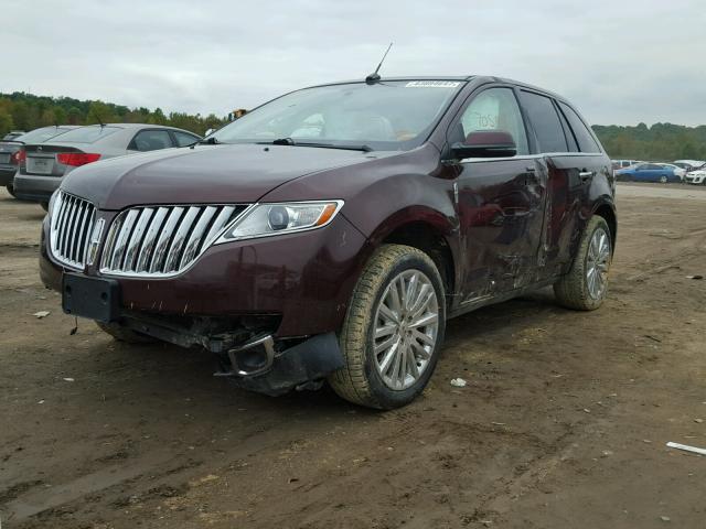 2LMDJ8JK8CBL03706 - 2012 LINCOLN MKX BURGUNDY photo 2