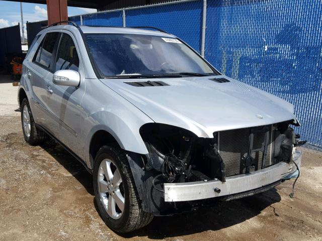 4JGBB75E26A120557 - 2006 MERCEDES-BENZ ML 500 SILVER photo 1