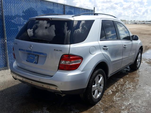 4JGBB75E26A120557 - 2006 MERCEDES-BENZ ML 500 SILVER photo 4