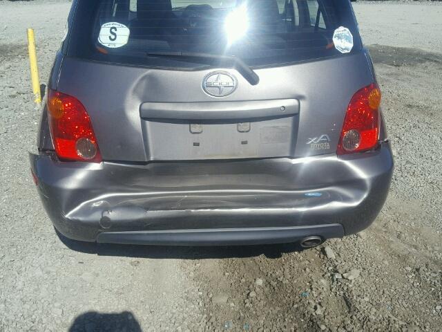 JTKKT624840074204 - 2004 TOYOTA SCION XA GRAY photo 9