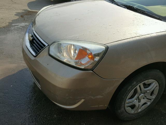 1G1ZS58FX8F134152 - 2008 CHEVROLET MALIBU LS GOLD photo 9