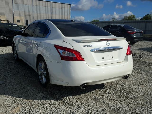 1N4AA5APXBC864071 - 2011 NISSAN MAXIMA S WHITE photo 3