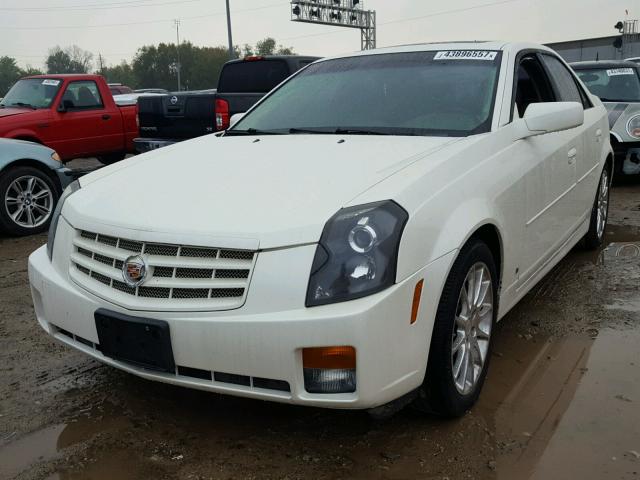 1G6DP577370135127 - 2007 CADILLAC CTS HI FEA WHITE photo 2