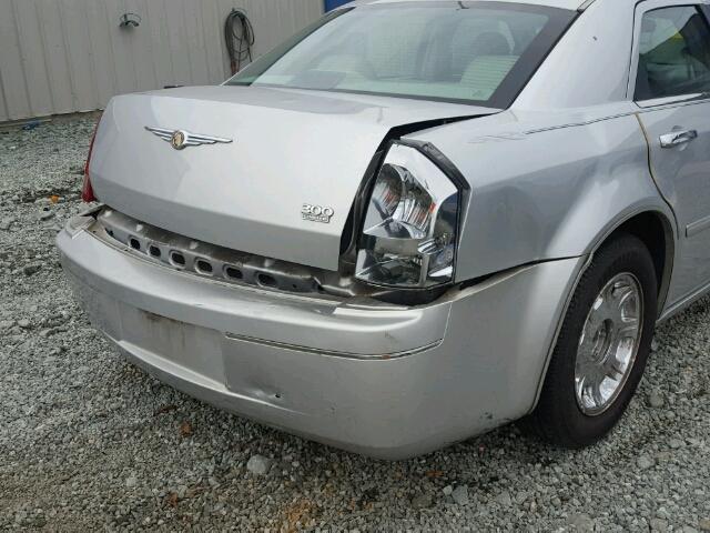 2C3KA53G76H115957 - 2006 CHRYSLER 300 TOURIN SILVER photo 10