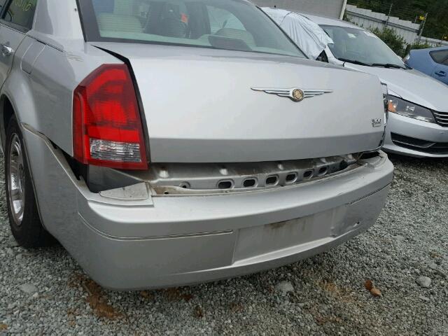 2C3KA53G76H115957 - 2006 CHRYSLER 300 TOURIN SILVER photo 9