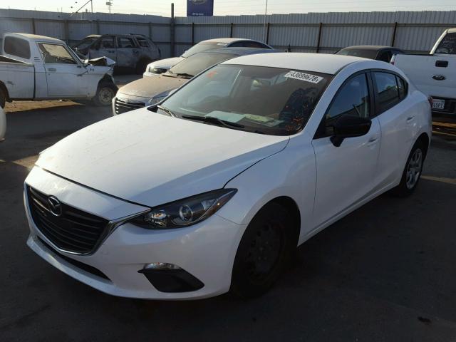 JM1BM1T79F1218887 - 2015 MAZDA 3 SV WHITE photo 2