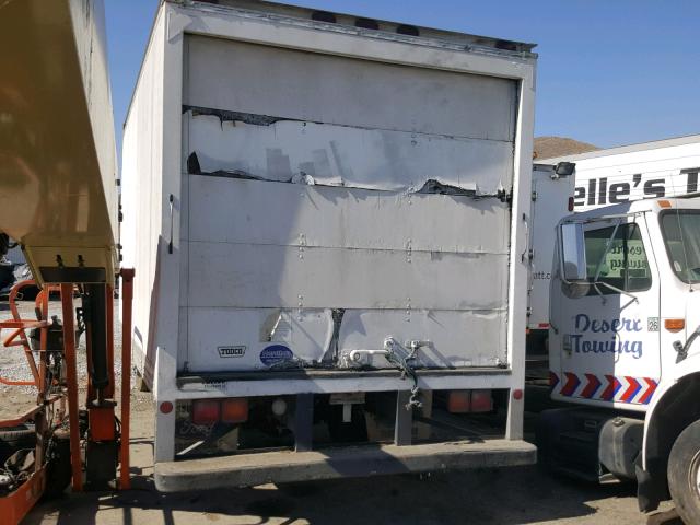 JNAUZ51J65A550125 - 2005 NISSAN BOX TRUCK WHITE photo 3