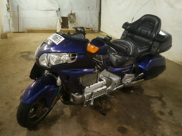 1HFSC47042A111599 - 2002 HONDA GL1800 PURPLE photo 2