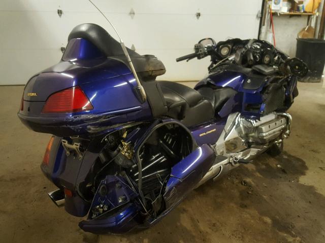 1HFSC47042A111599 - 2002 HONDA GL1800 PURPLE photo 4