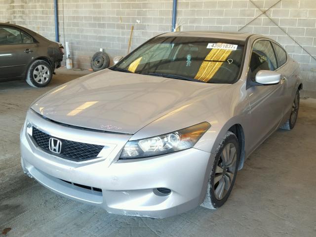 1HGCS12708A023650 - 2008 HONDA ACCORD EX SILVER photo 2