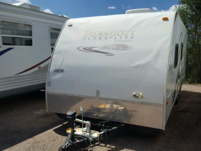 4YDT25026AT412409 - 2010 KEYSTONE PASSPORT 白色 照片 2