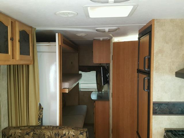 4YDT25026AT412409 - 2010 KEYSTONE PASSPORT 白色 照片 6