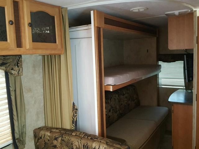 4YDT25026AT412409 - 2010 KEYSTONE PASSPORT 白色 照片 8