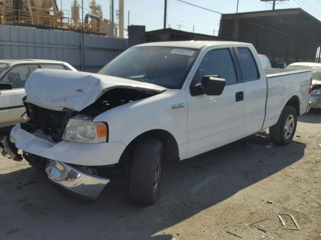 1FTPX12585FB27835 - 2005 FORD F150 WHITE photo 2