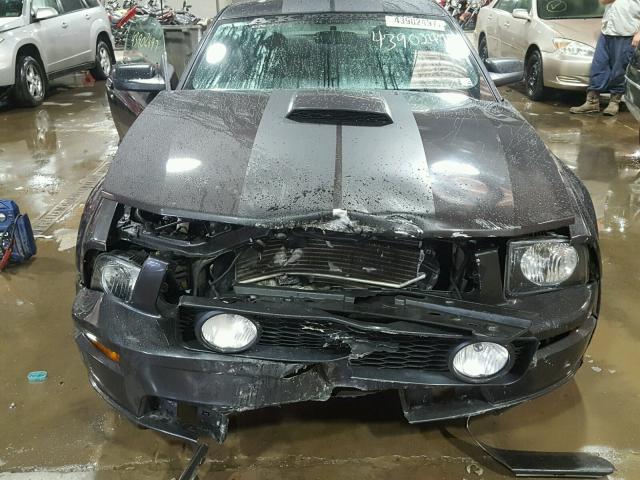 1ZVFT82H775331431 - 2007 FORD MUSTANG GT GRAY photo 9