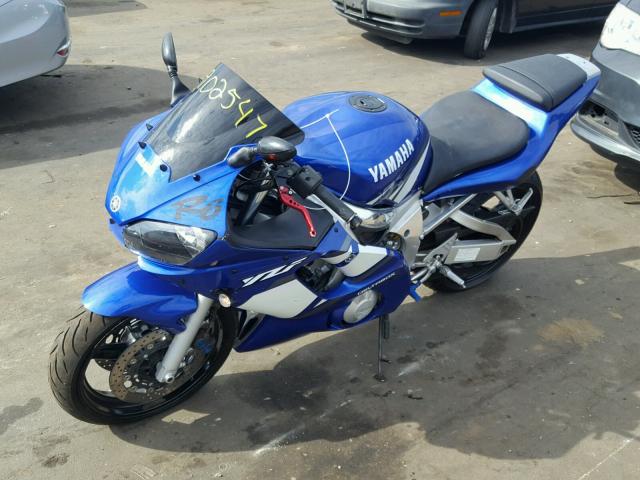 JYARJ04E62A027139 - 2002 YAMAHA YZFR6 L BLUE photo 2