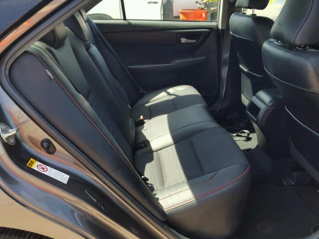 4T1BF1FK1FU950323 - 2015 TOYOTA CAMRY LE GRAY photo 6