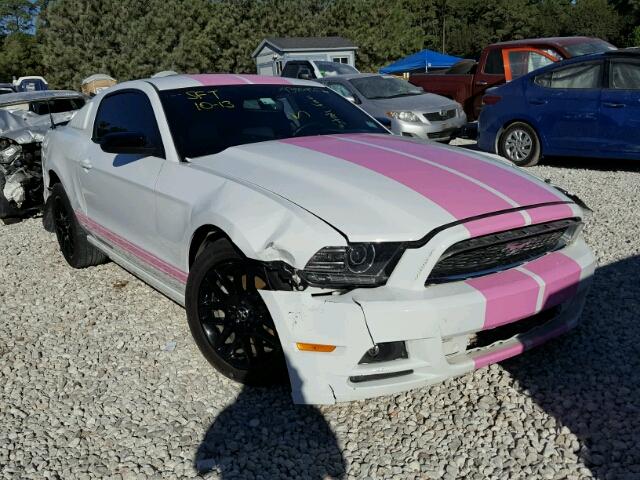 1ZVBP8AM1E5320956 - 2014 FORD MUSTANG WHITE photo 1