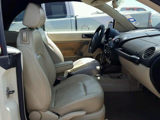 3VWRF31Y78M408111 - 2008 VOLKSWAGEN NEW BEETLE Qəhvəyi foto 5