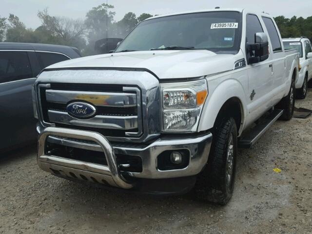 1FT7W2BTXCEA38584 - 2012 FORD F250 SUPER WHITE photo 2