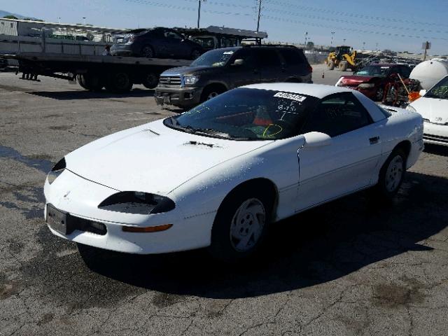 2G1FP22K7T2126710 - 1996 CHEVROLET CAMARO BAS თეთრი ფოტო 2