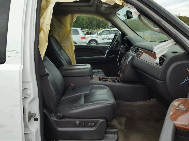 1GNFK13078J130490 - 2008 CHEVROLET TAHOE K150 WHITE photo 5